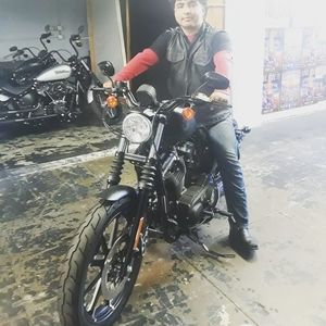 Meet your Posher, Javier